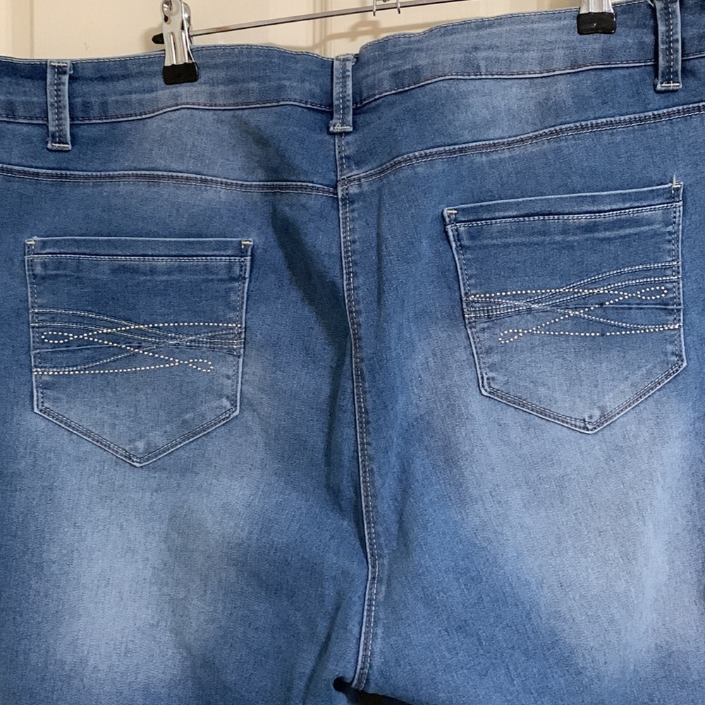 BE ME BLUE BEDAZZLED WIDE LEG JEANS SIZE 22 - Picture 6 of 8